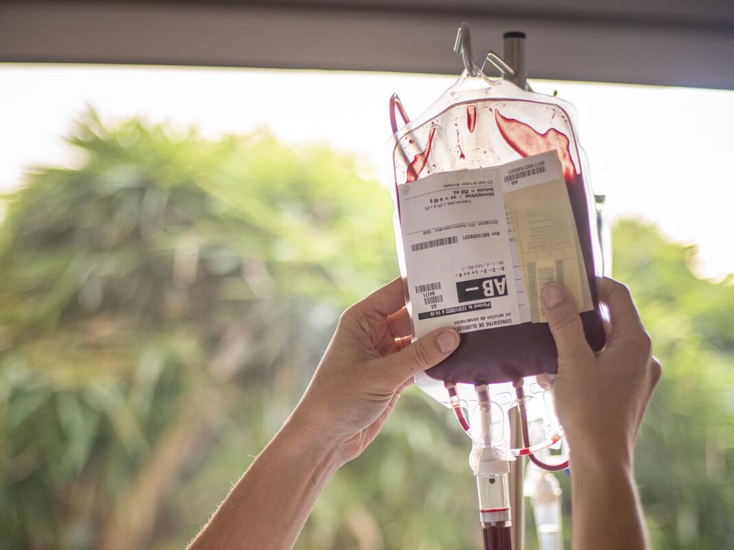 Poche de sang, transfusion, centre de soin EFS